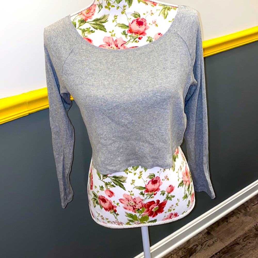 Wild Fable gray crop top!